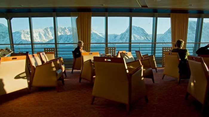 Hurtigruten Cruise Lines MS Midnatsol Interior Lounge 3.jpg